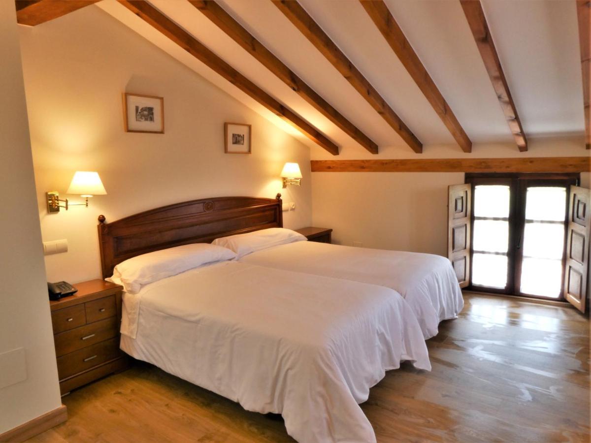 Palación de Toñanes Exterior foto